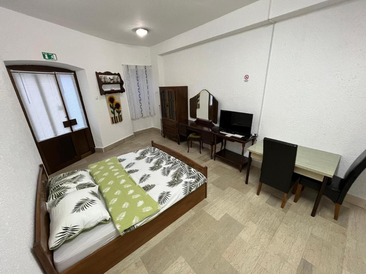 Old Town Apartment Medulin Exterior foto